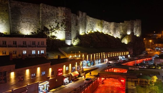 Bitlis Kale Altı Mantolama Projesi ve Kale Aydınlatılması